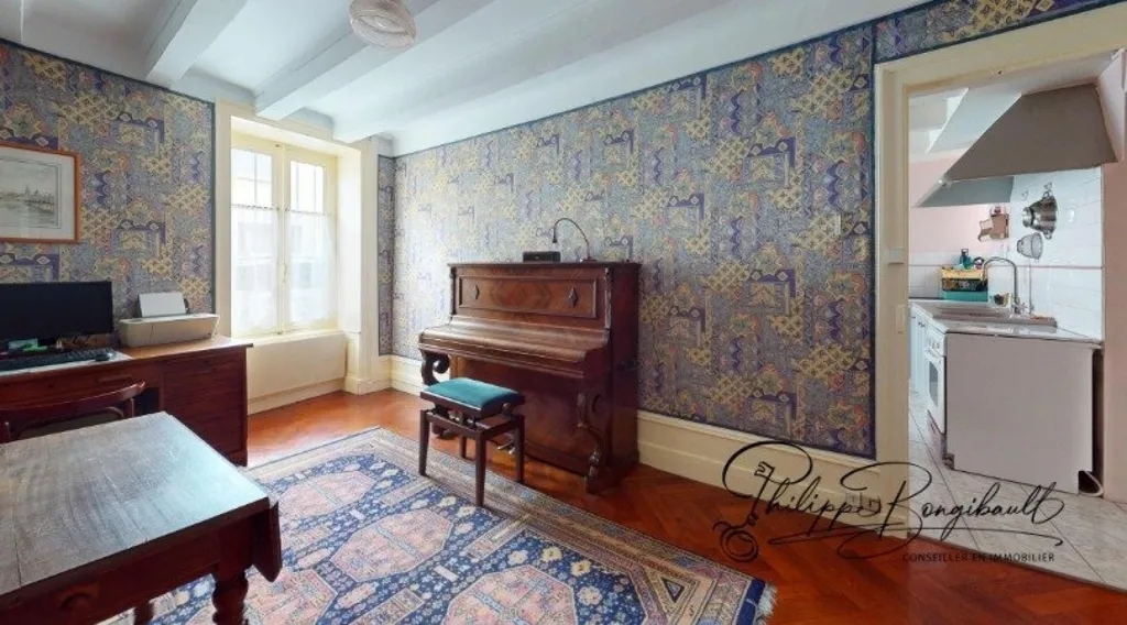 Séjour - Maison Bourgeoise avec Jardin à Crémieu