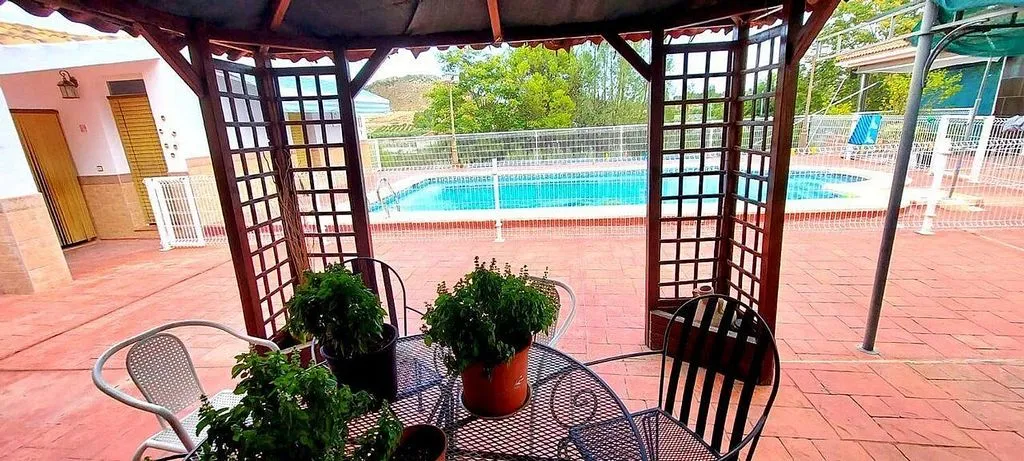pool_area