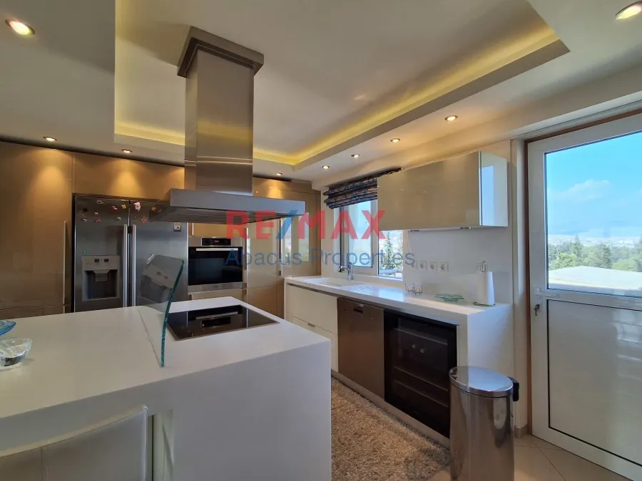 Kitchen - Apartment with Panoramic Views in Nikaia