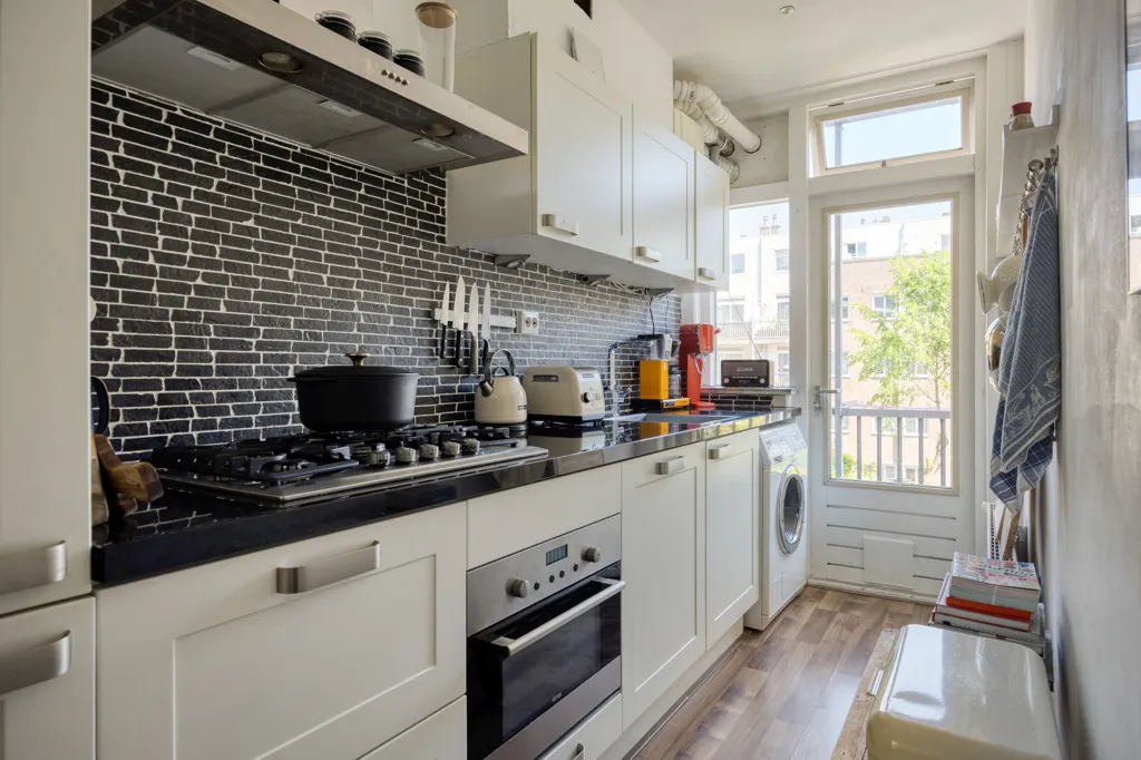 3 magamistoaga korter asukohas Amsterdam