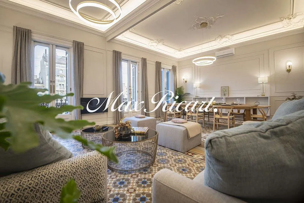 Soggiorno - Furnished Apartment with Balcony in La Dreta de l'Eixample