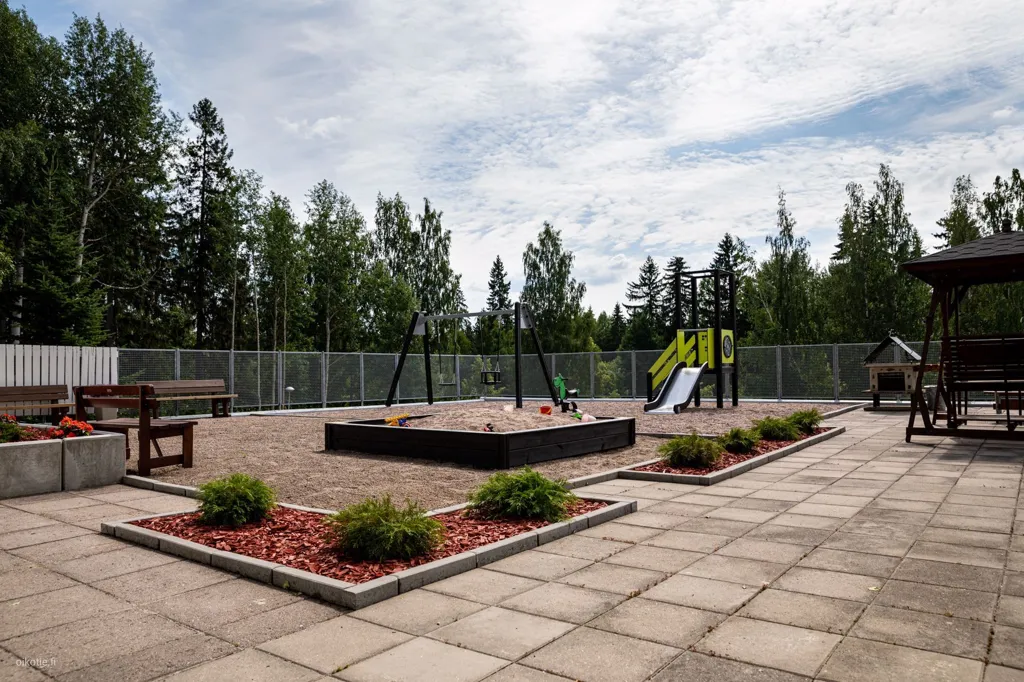 Giardino - 2-Bed Flat with Sauna in Saksala, Lahti