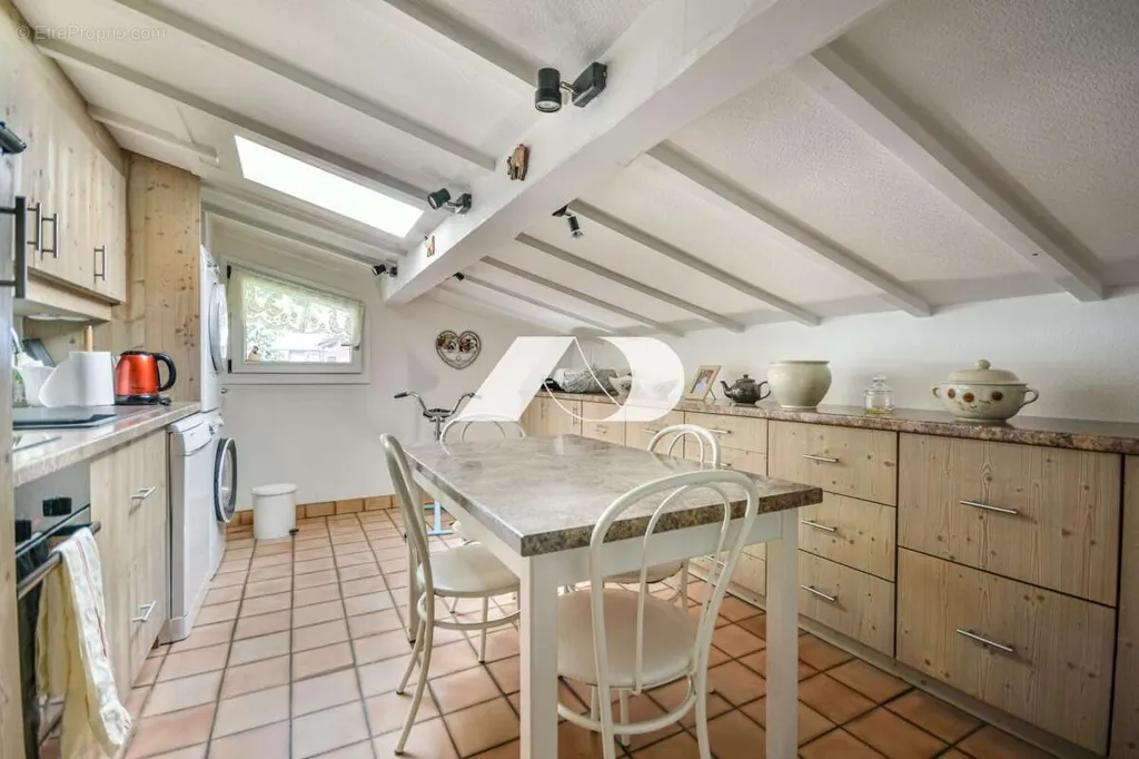 Köök - Apartment with Balcony and Mountain View in Les Gets
