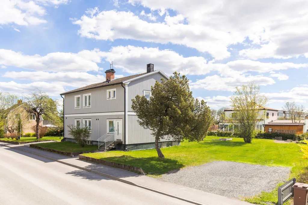 Välivaade - Spacious Villa with Garden in Örebro