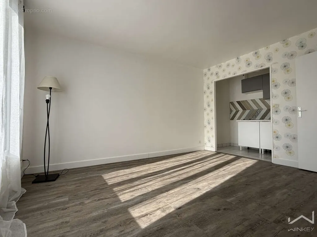 Rooms - Bright 2-Bed Flat with Parking in Mantes la Jolie