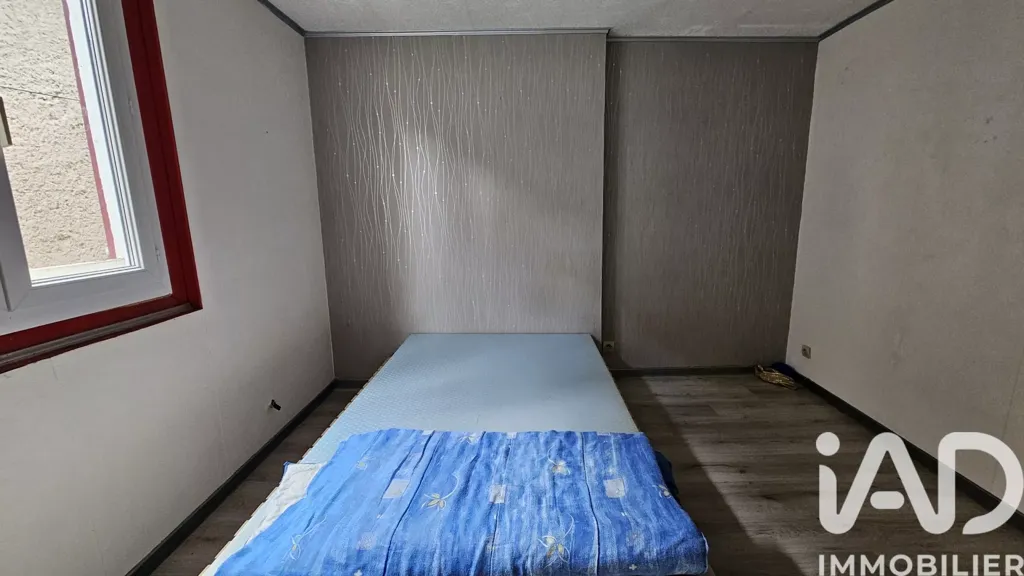 Bedrooms - Town House with Garage in Maurs Centre
