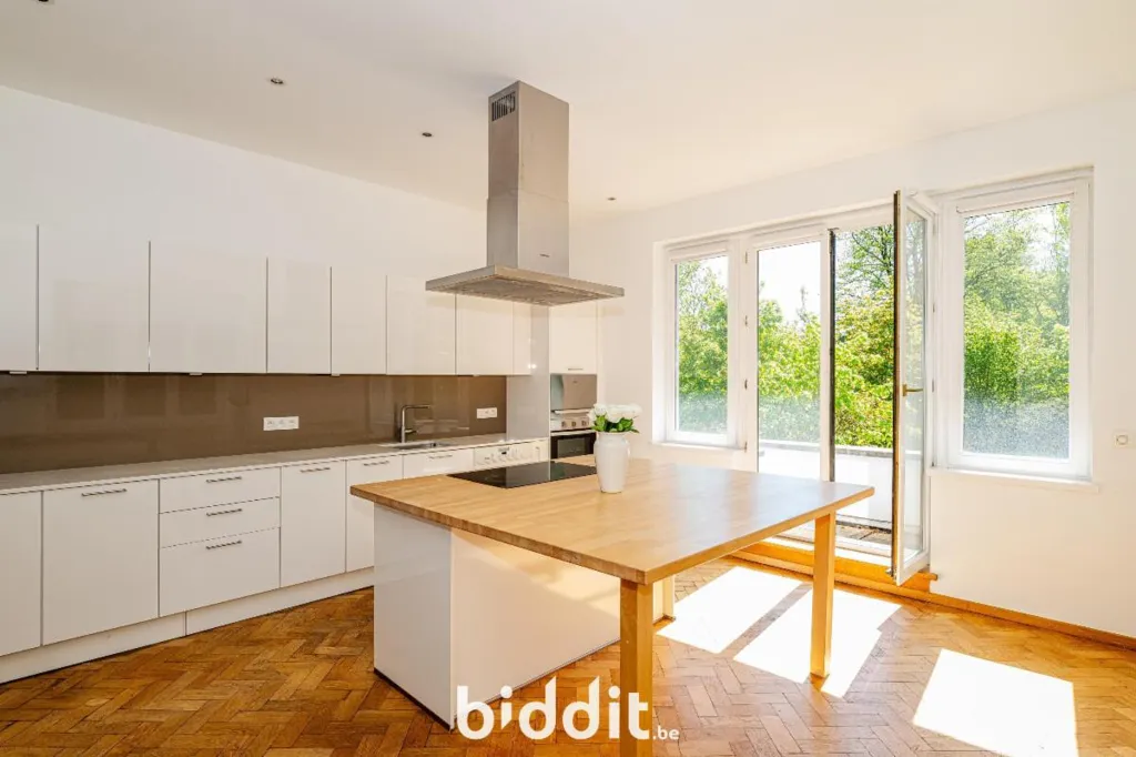 Köök - Exceptional House with Spacious Garden in Uccle