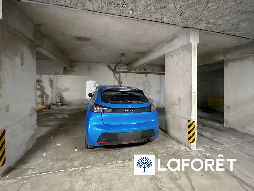 Garage - Appartement avec Vue Panoramique Mer à Vence