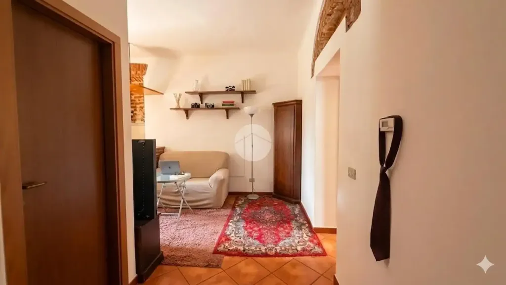 Esik - Bright 2-Bedroom Flat with Balcony in Milan