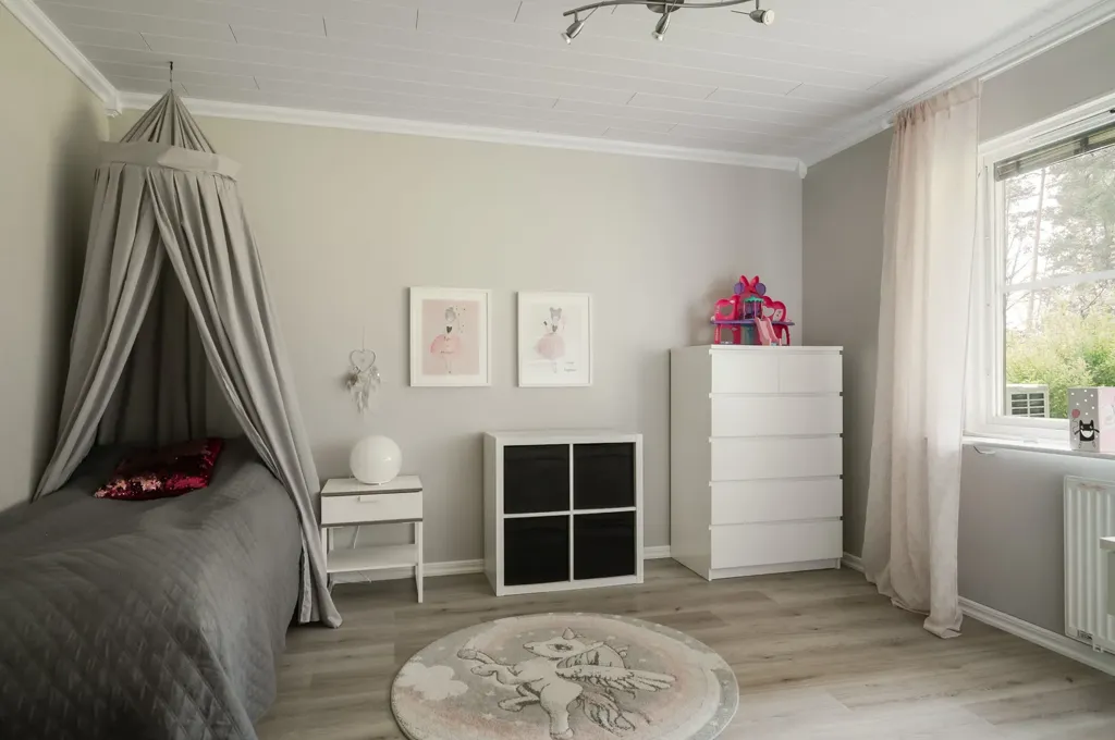 Chambres - Terraced House with Corner Plot in Forshaga