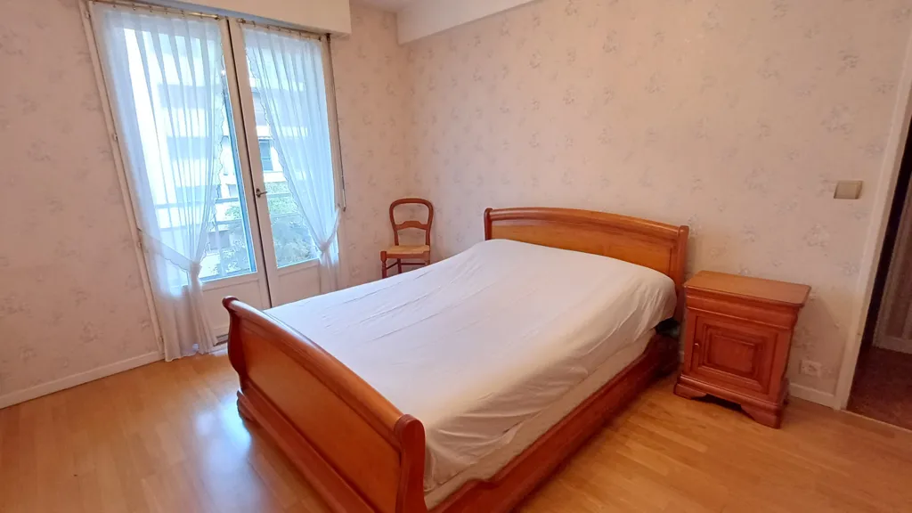 Chambres - Appartement Traversant avec Garage et Balcon à Clermont-Ferrand