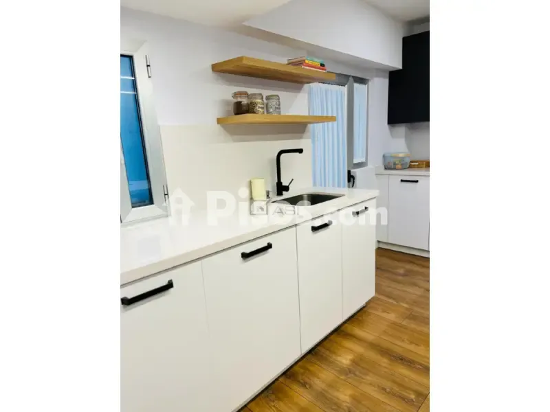 Kitchen - Modern Flat with Balcony in León