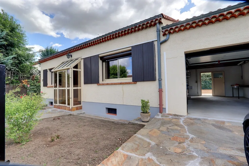 Välivaade - Renovated House with Terrace in Le Cendre