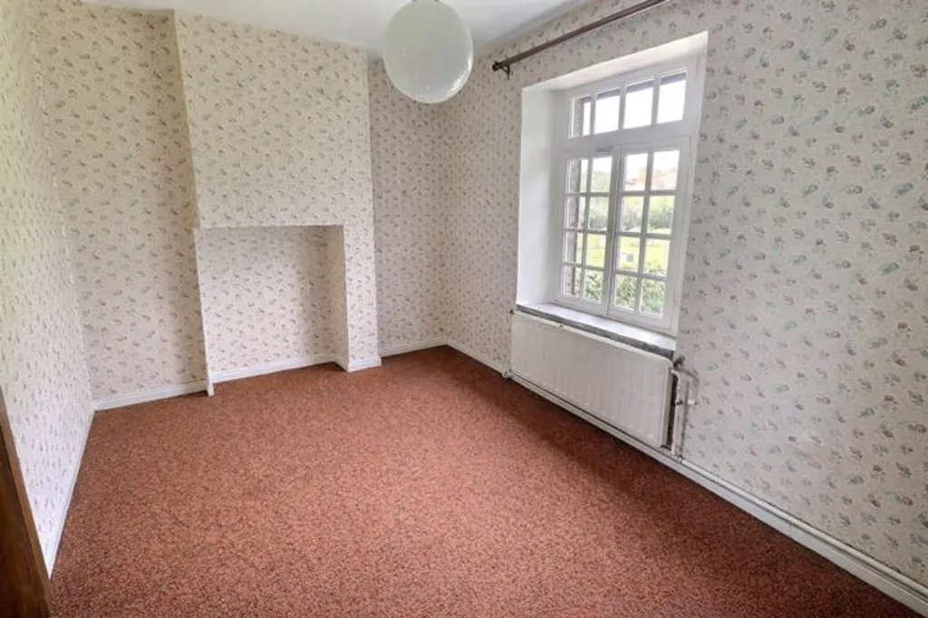 Rooms - Character House with Buildable Land in Charleroi