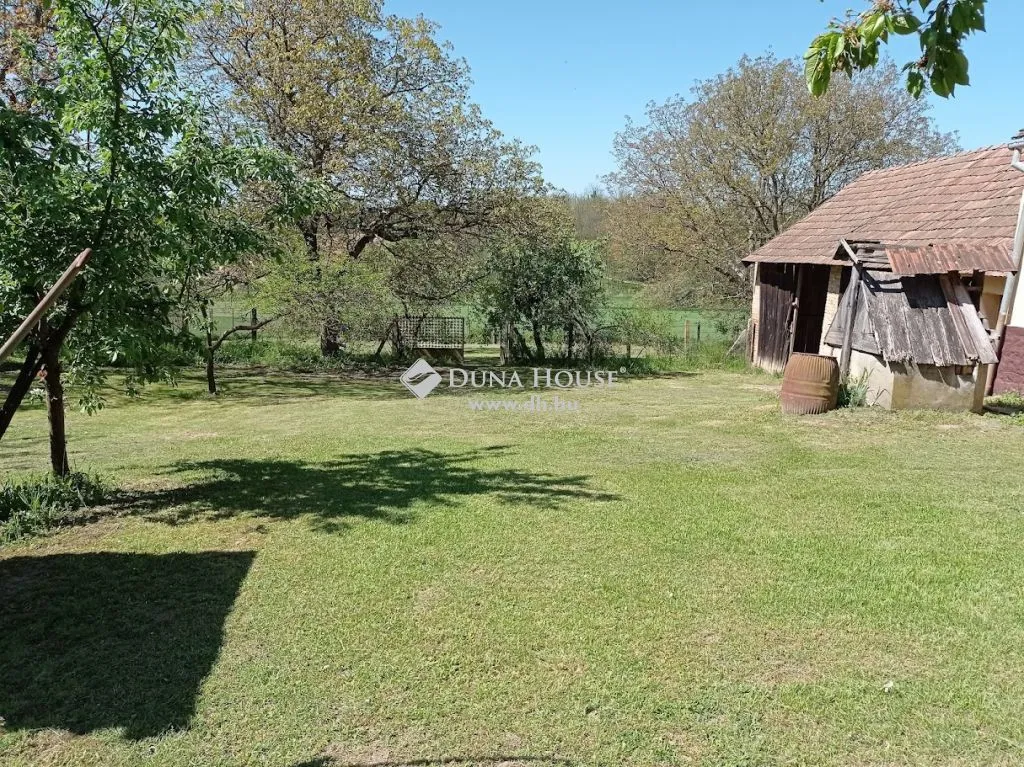 Aed - Historic Brick House with Vineyard in Batyk