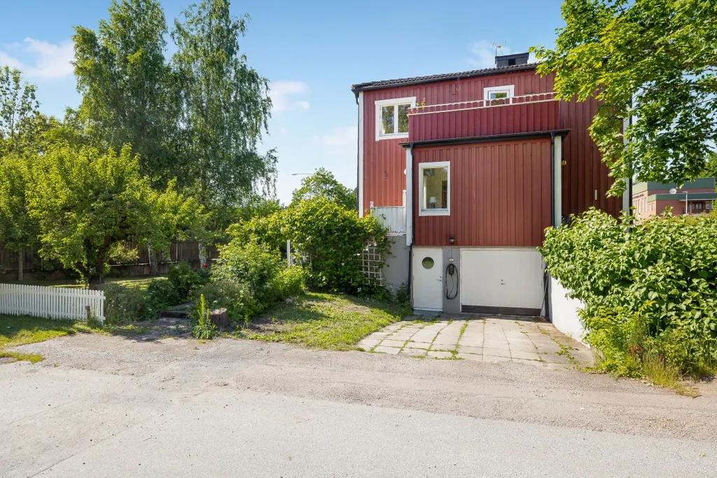Exterior - Historic House with Garden View in Enköping
