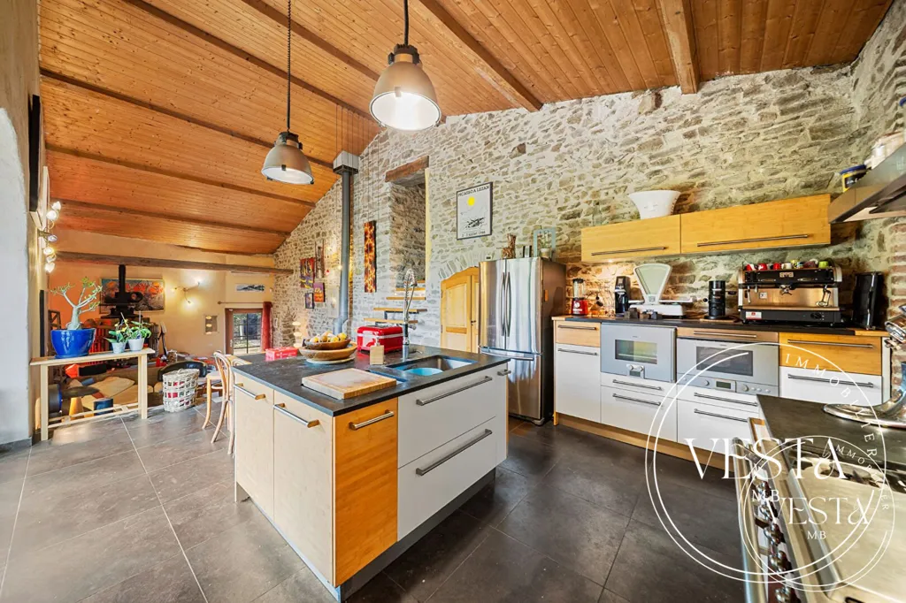 Cuisine - Maison Familiale avec Piscine à Seyssuel
