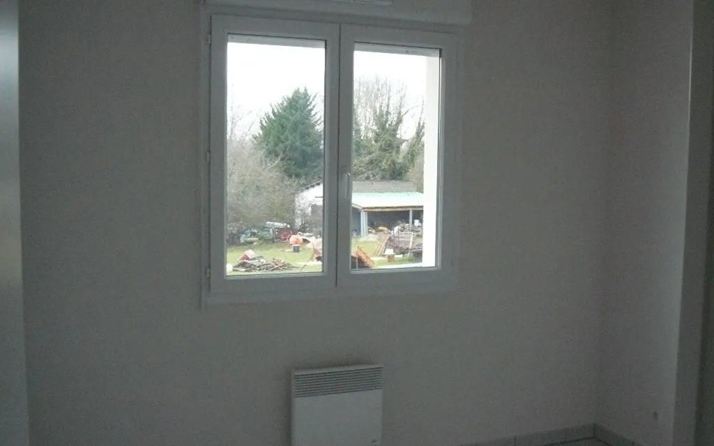 Pièces - Appartement T2 avec Balcon et Piscine à Marzy