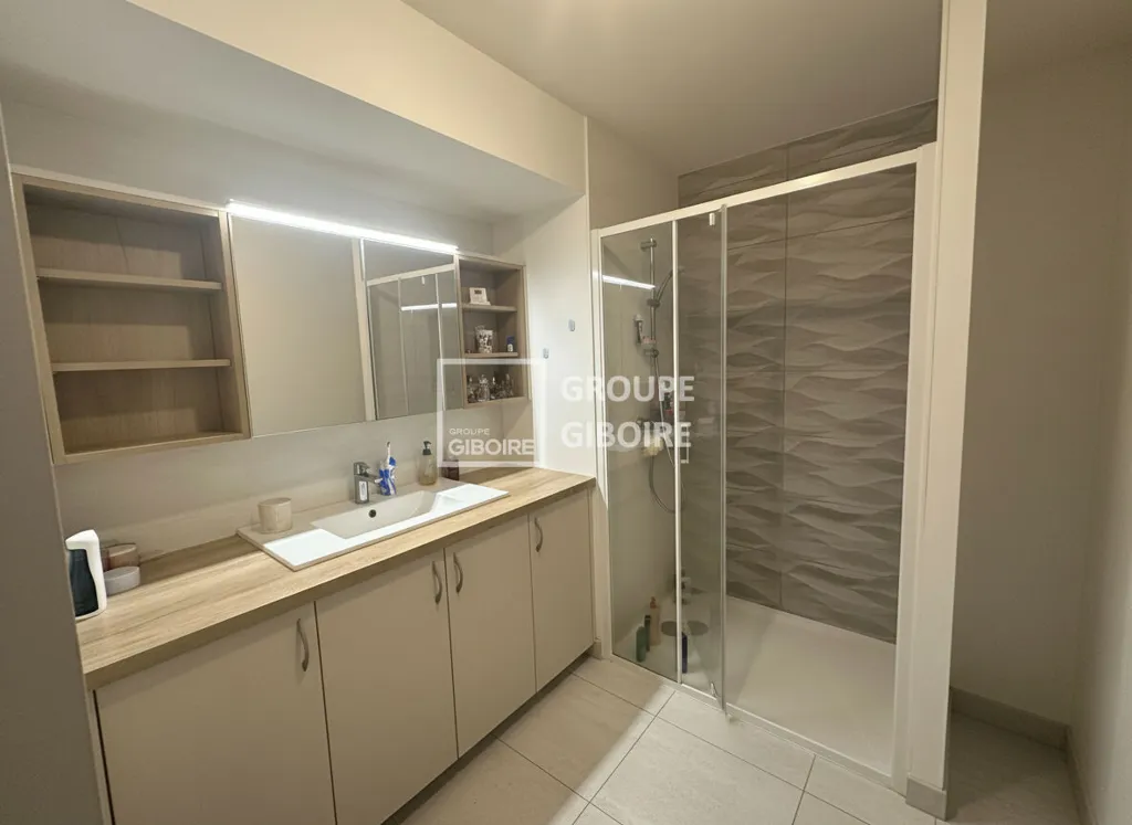 Bagni - T3 Apartment with South-Facing Terrace in Sarzeau