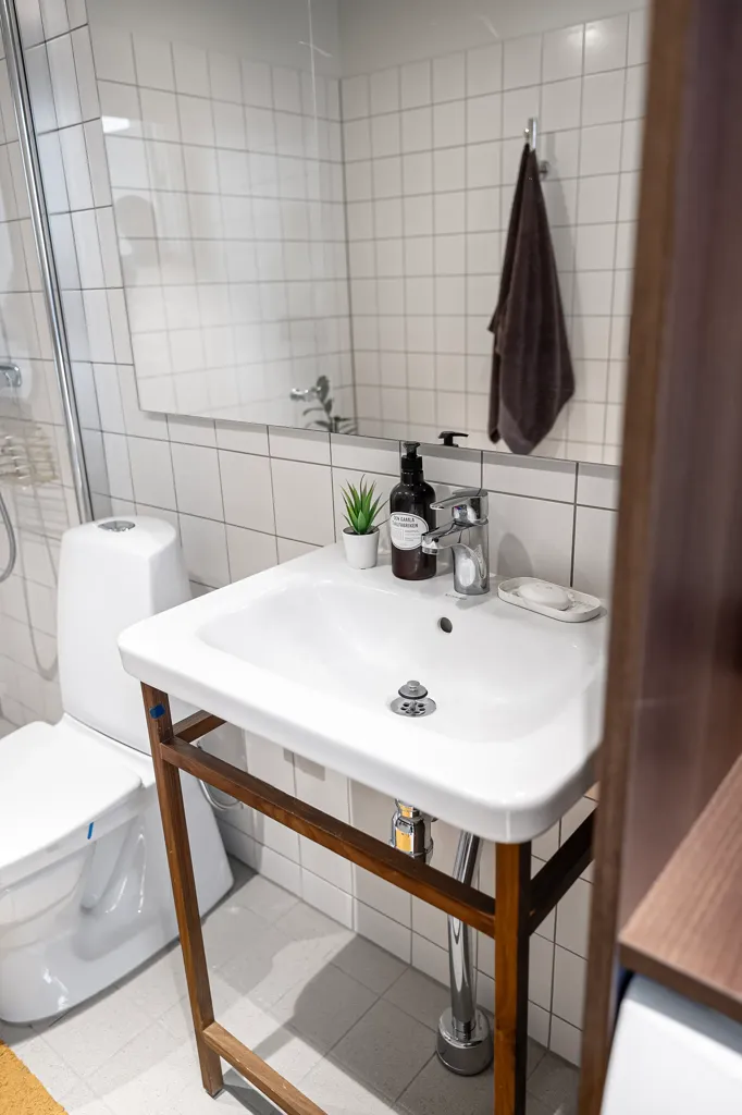 Salles de bain - Three-bedroom Apartment with West View in Nynäshamn