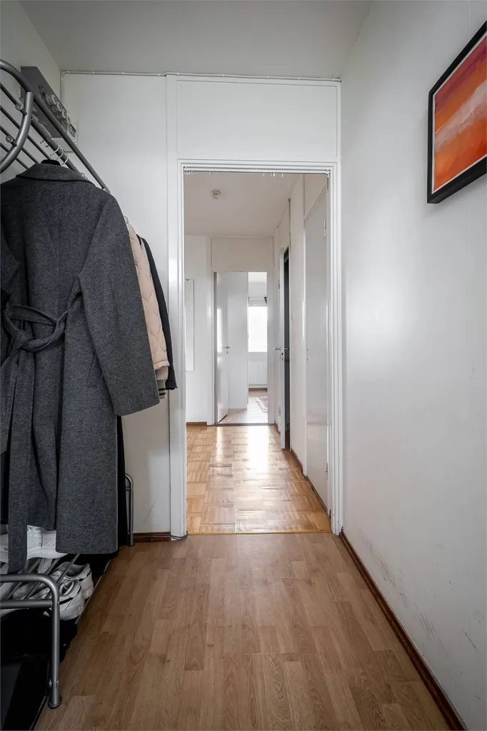 Rooms - Apartment with Balcony on 4th Floor in Skogås