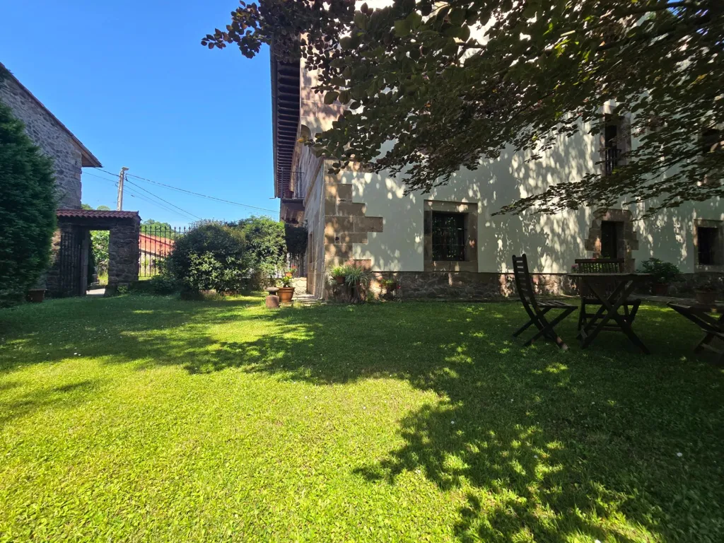 12-room house in Valdáliga