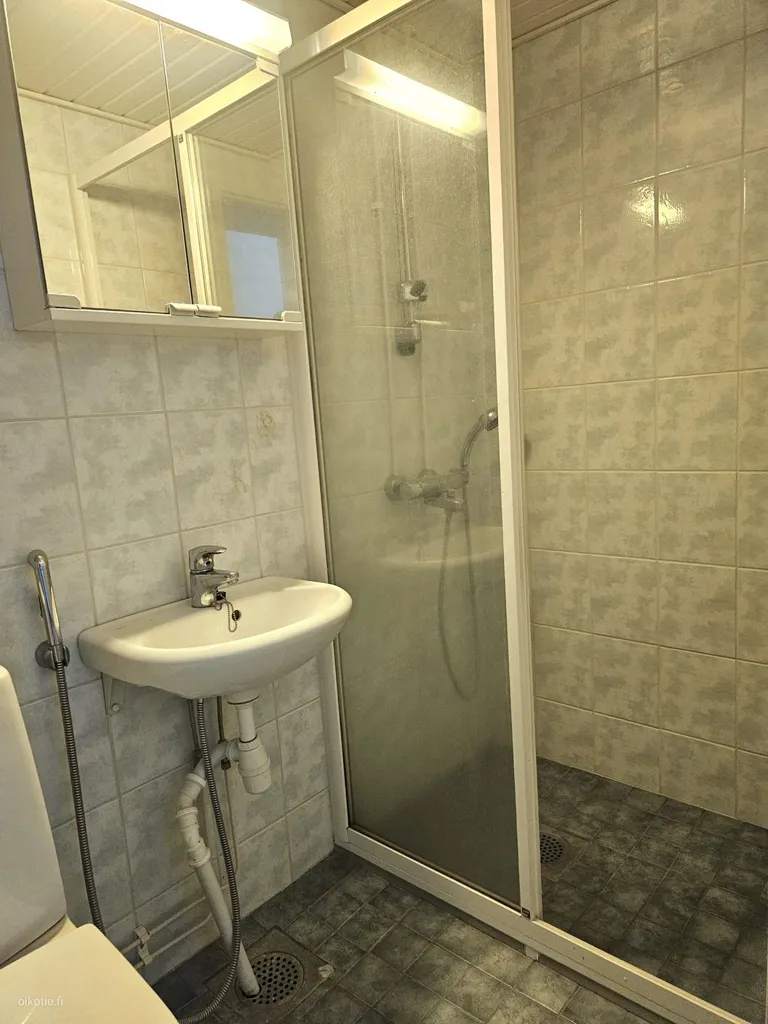 Salles de bain - Two-Bedroom Apartment with Garden View in Rauma