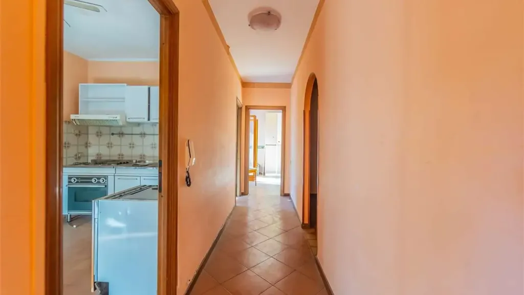 Esik - Spacious Apartment with Balconies in Tivoli