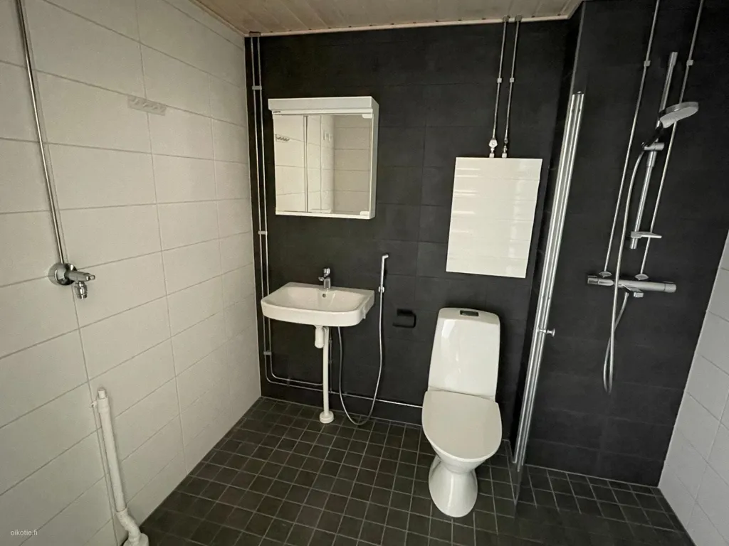Salles de bain - Apartment with Balcony in Kerava