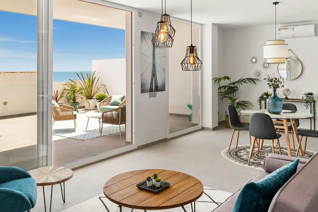 Elutuba - 3-Bedroom Penthouses with Sea View in Marbella