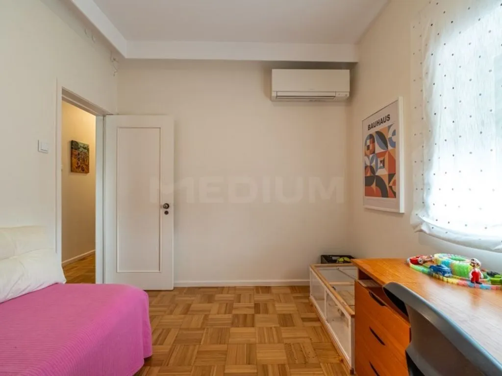 Bedrooms - Luxury Flat with South/North Orientation in Porto