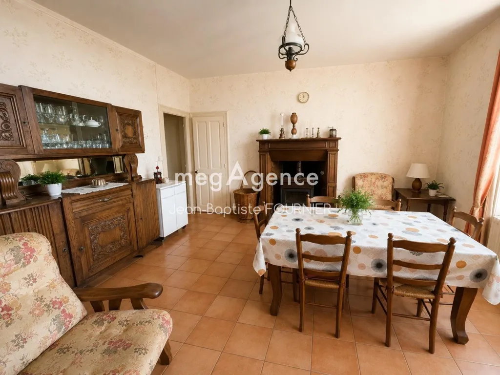 Salle à manger - Maison de Maître avec Dépendances dans un Cadre Verdoyant