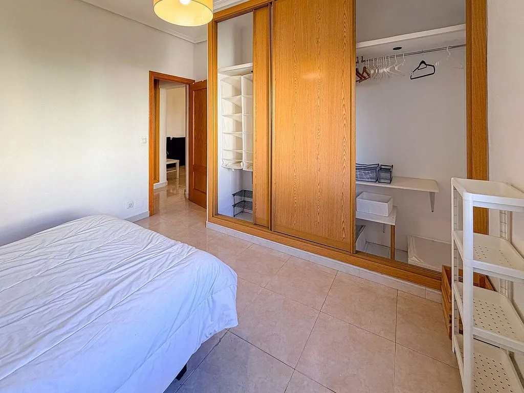 Chambres - Furnished Flat with Metro Access in Bernabéu