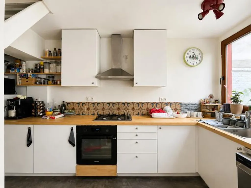 Cucina - Spacious Triplex with Office in City Centre