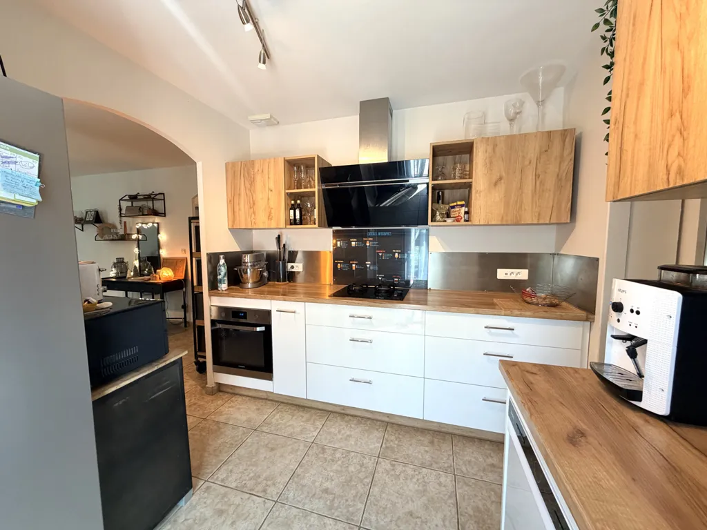 Cuisine - Propriété Familiale avec Piscine à Plan-d'Orgon