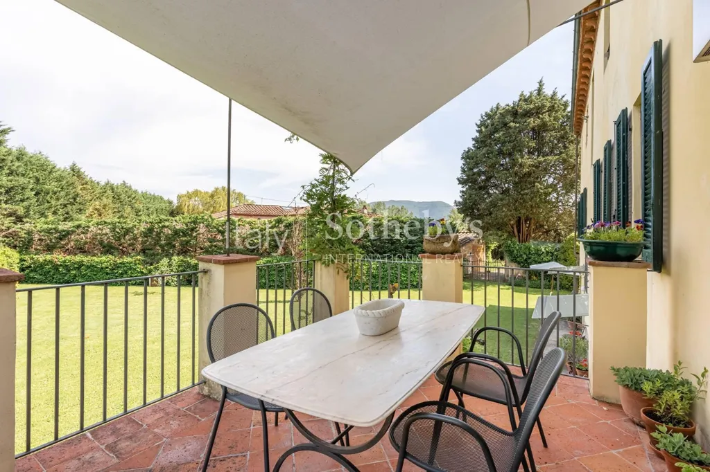 Terrass - Historic Villa with Pool near Lucca