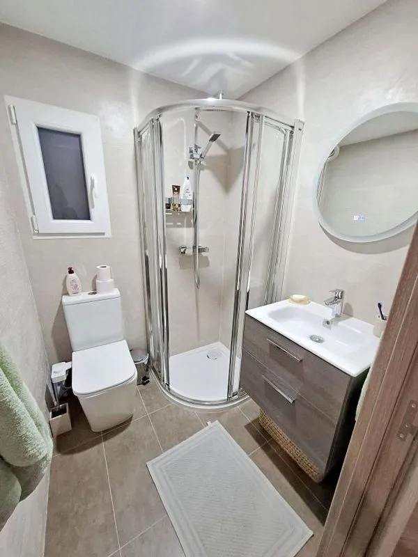 Vannitoad - Ample 2-Bedroom Flat with Terrace in Morvedre