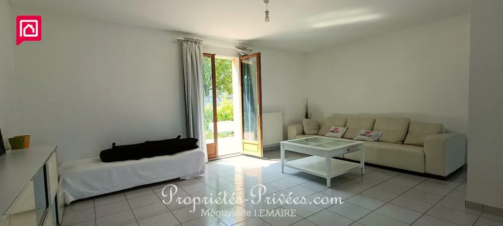 Elutuba - Contemporary House with Garden in Brezolles