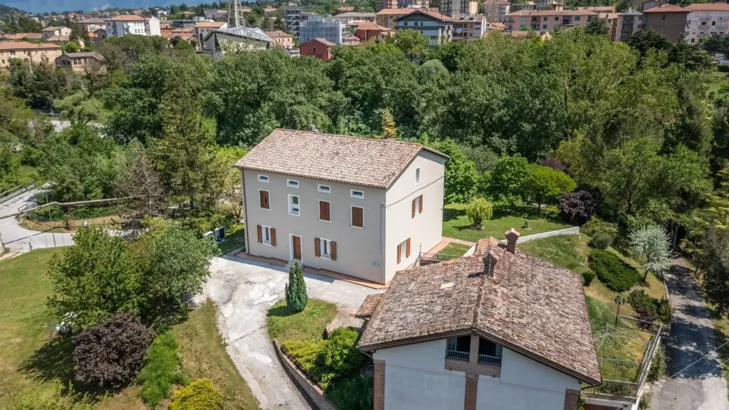 Vue aérienne - Apartment with Private Garden in Fabriano