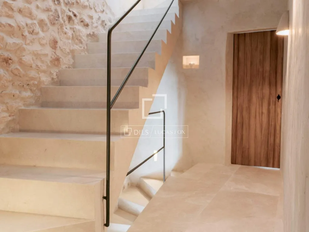 Toad - Renovated Villa with Pool in Es Llombards