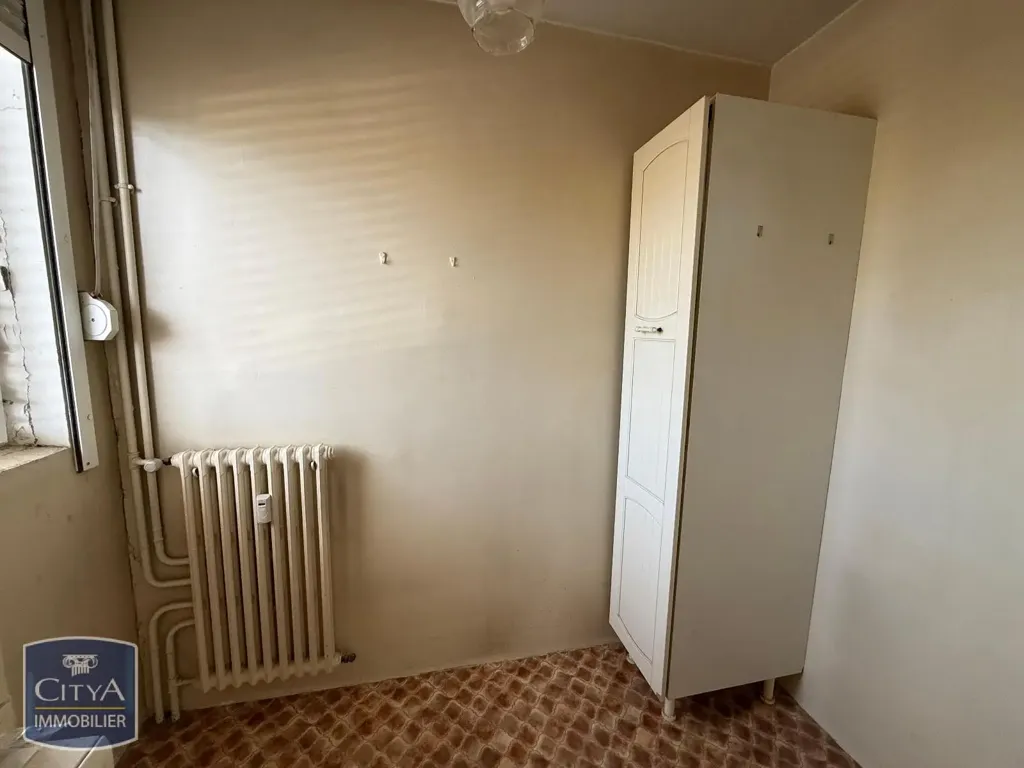 Pièces - Appartement avec Balcon et Parking à Alençon