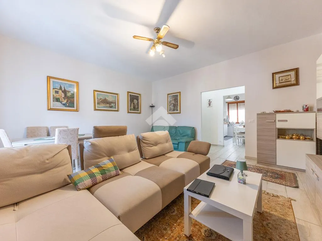 Elutuba - Triplex with Terrace in Torre Maura, Rome
