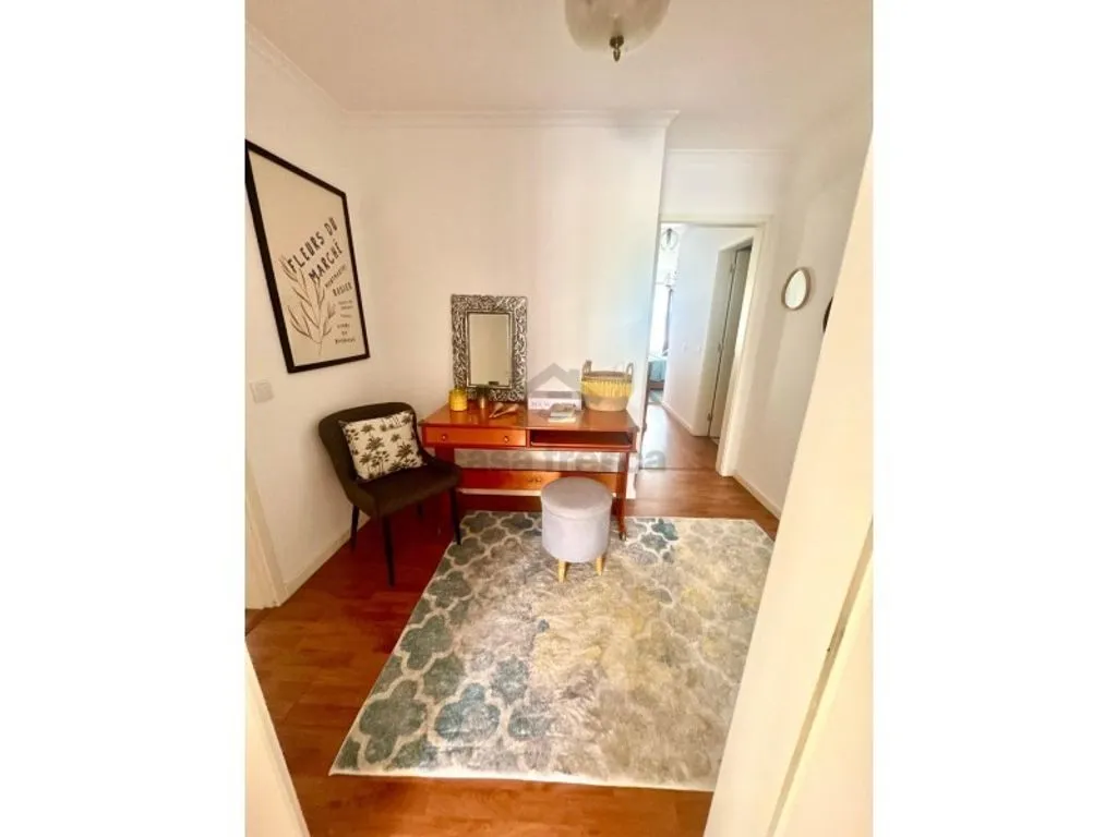 Esik - Luxury Flat with Two Halls in Almada
