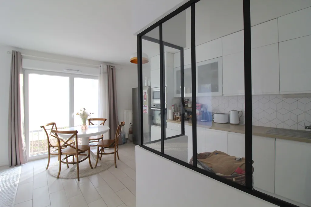 Cocina - Apartment with Private Garden in Champigny-sur-Marne