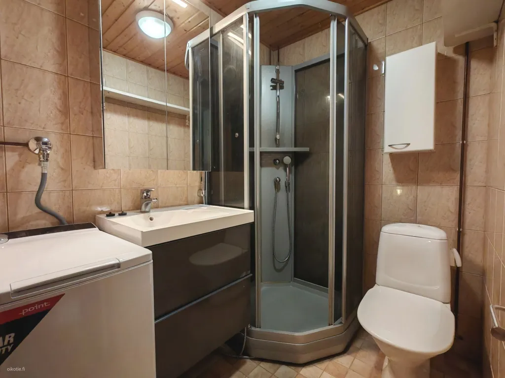 Bathrooms - Sauna Cottage with Private Garden in Rauma