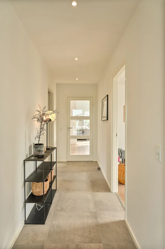 hallway_entrance