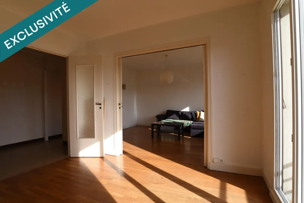 Séjour - Appartement lumineux avec balcon à Besançon