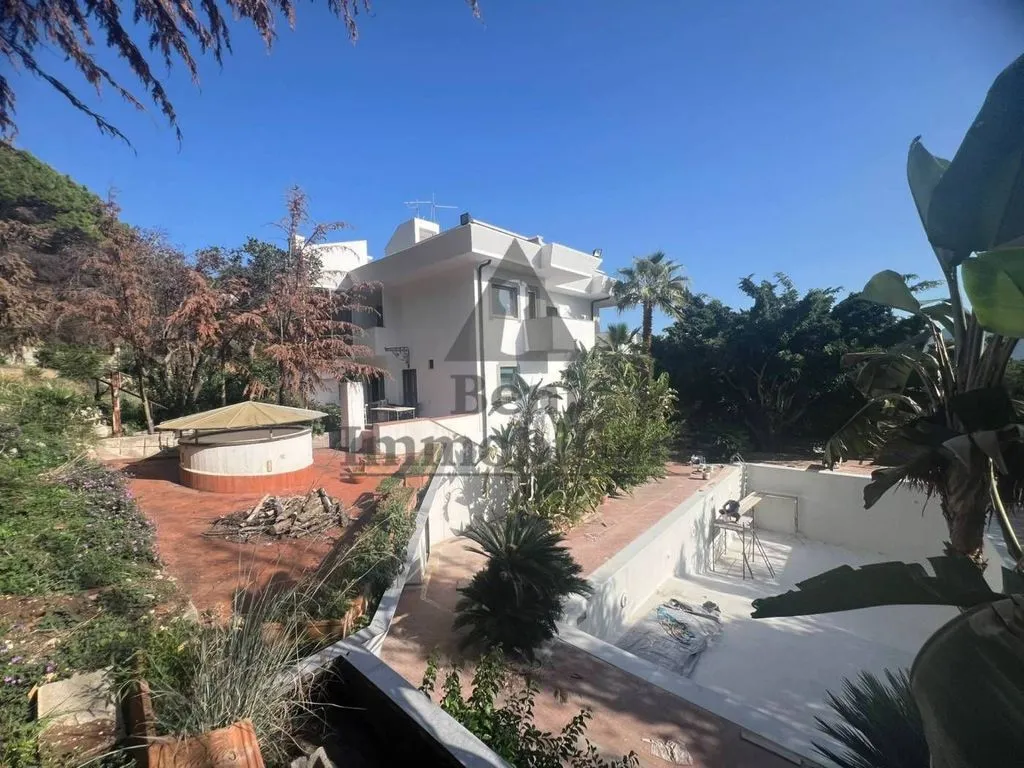 Piscine - Luxury Villa with Pool in Palermo