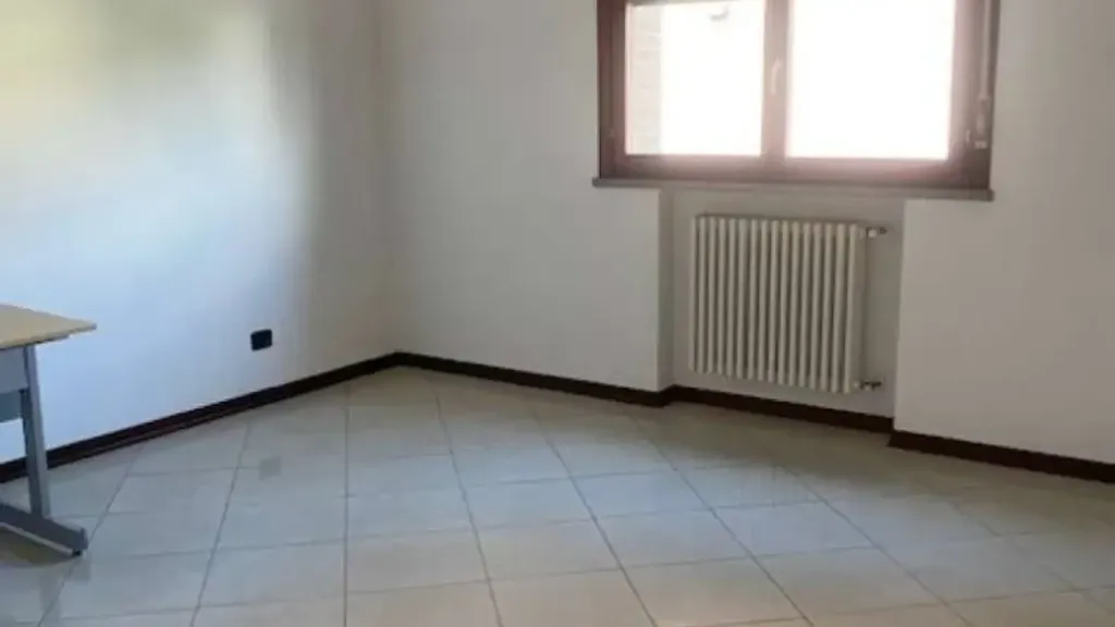 Bureau - Apartment with Lift in Quattro Castella