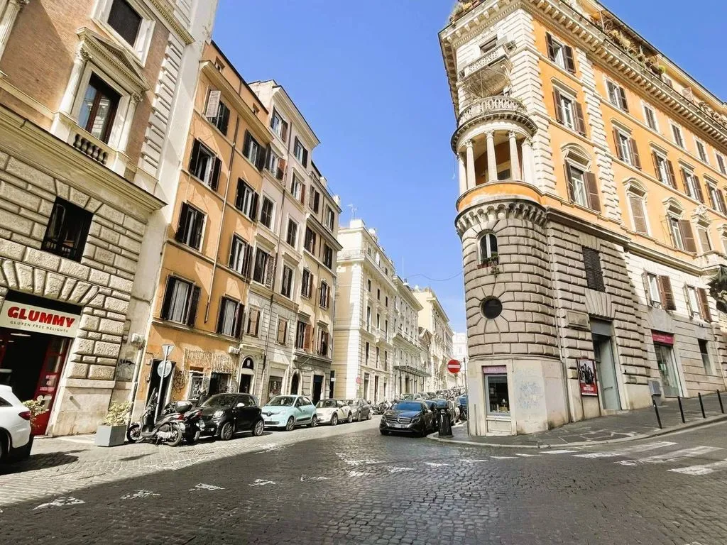 Välivaade - Luxury Flat with Balcony in Rome's Monti